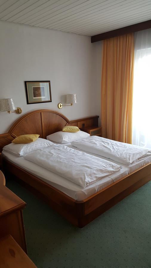 Hotel Kanz 菲拉赫 外观 照片