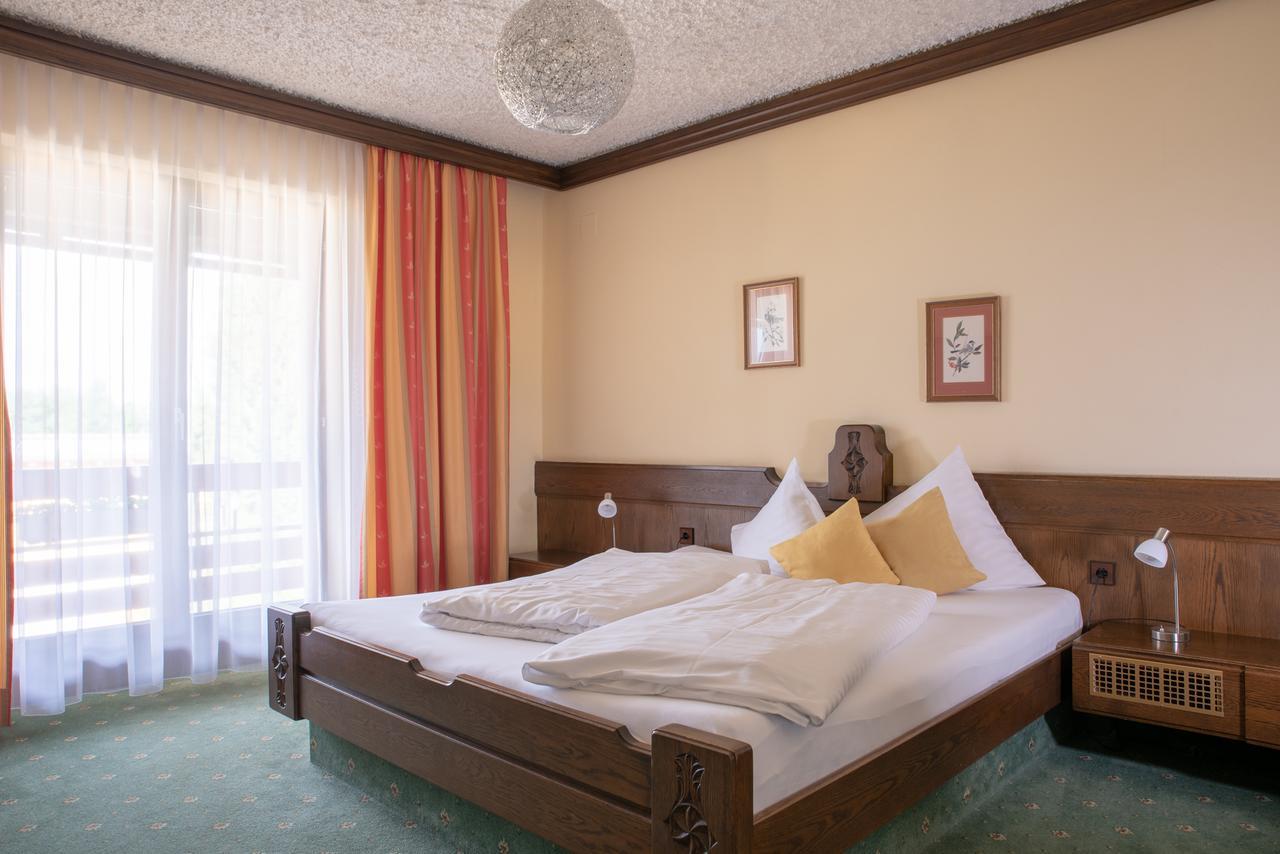 Hotel Kanz 菲拉赫 外观 照片