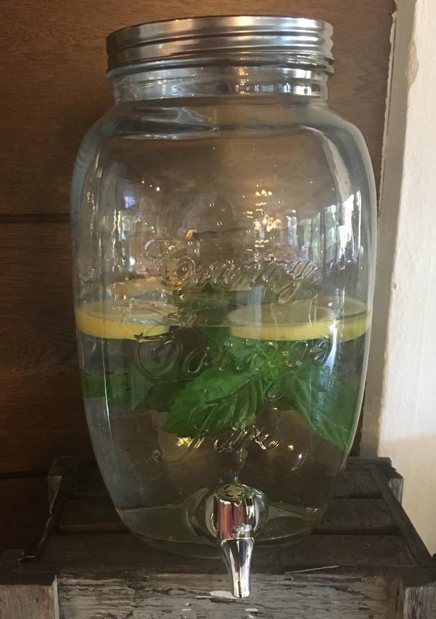 Hotel Kanz 菲拉赫 外观 照片